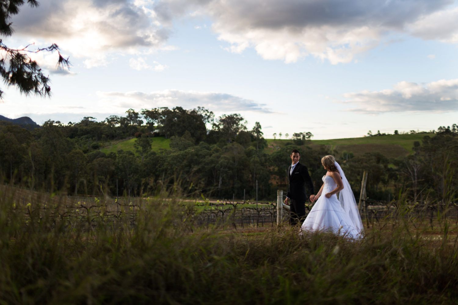 16_newly-weds-captured-candidly-in-hunter-valley