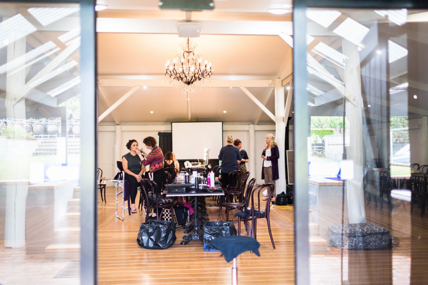 2_bride-and-bridesmaids-getting-ready-at-wandin-valley-estate-2